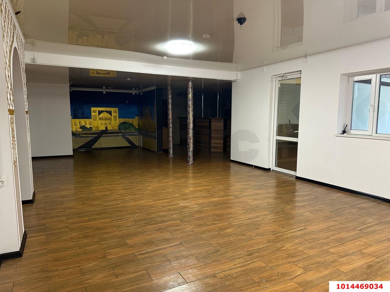 Фото №2: Отдельное здание 140 м² - Краснодар, Юбилейный, пр-кт Чекистов, 17Ж