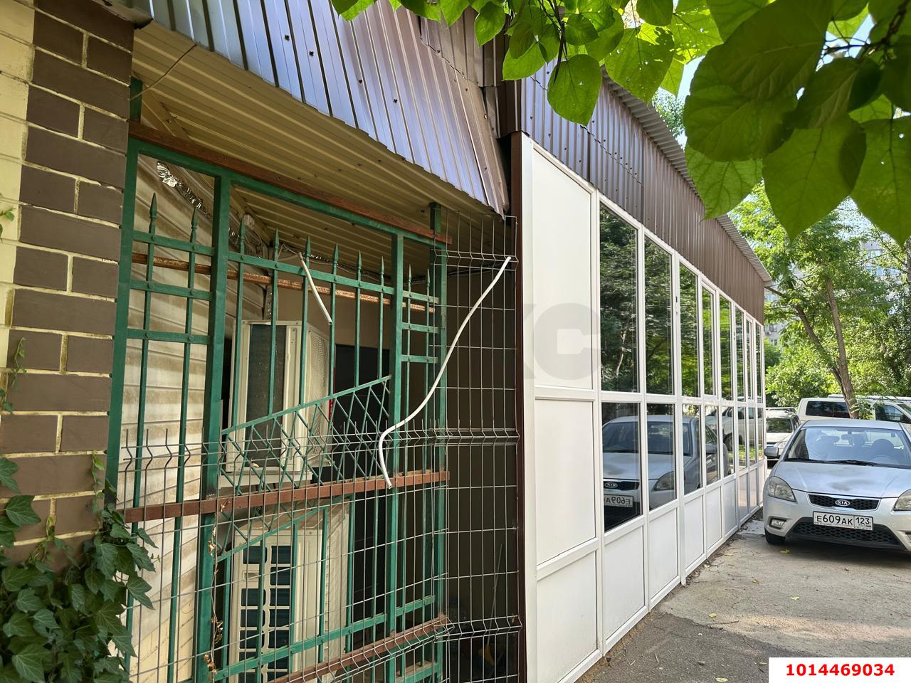 Фото №8: Отдельное здание 140 м² - Краснодар, Юбилейный, пр-кт Чекистов, 17Ж