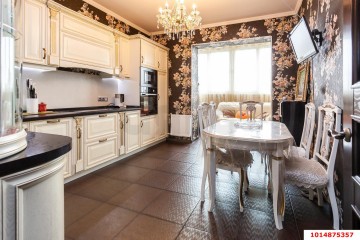 Фото №1: 2-комнатная квартира 75 м² - Краснодар, мкр. Центральный, ул. Березанская, 89