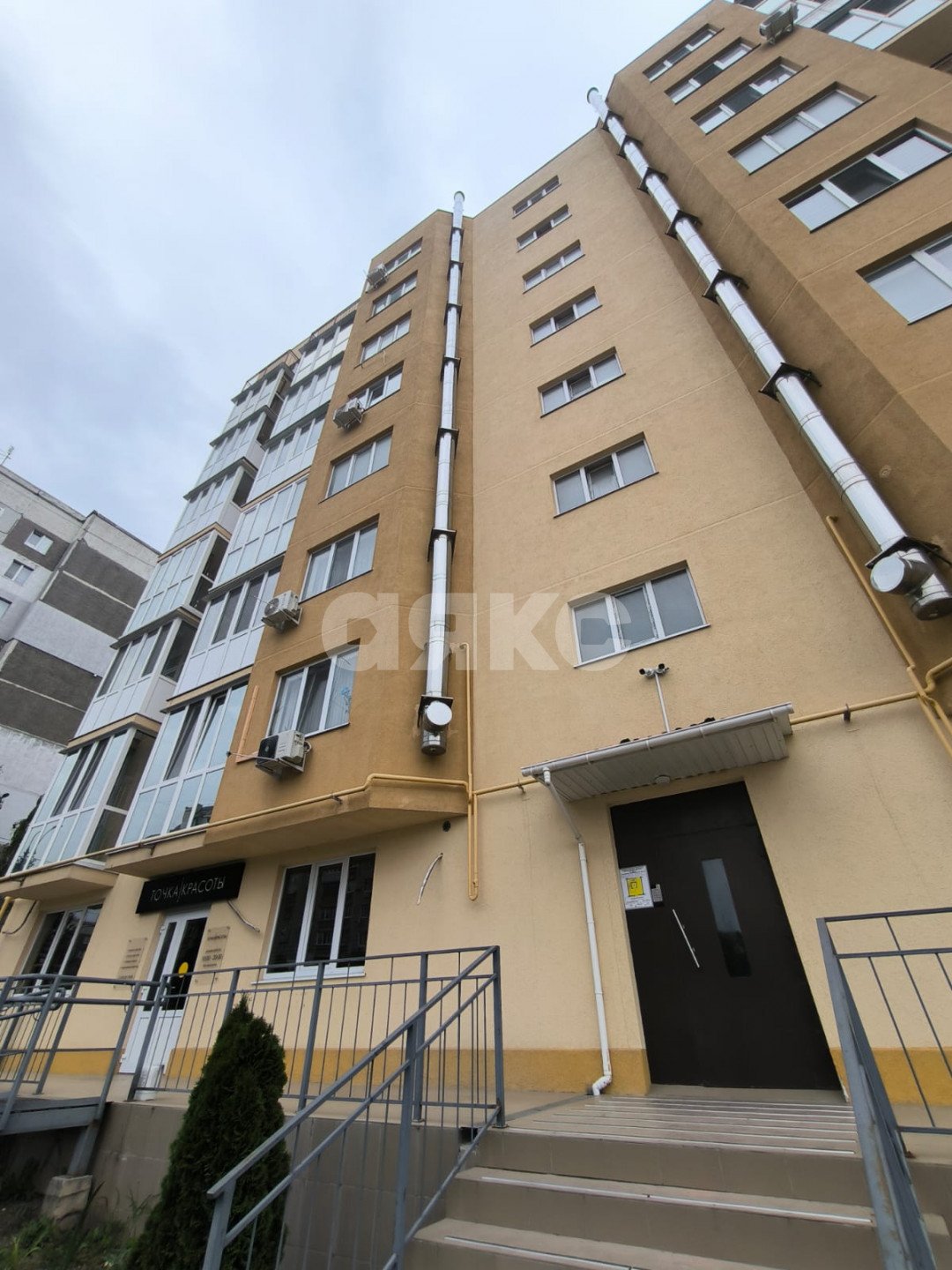 Фото №1: 1-комнатная квартира 38 м² - Симферополь, Пневматика, ул. Балаклавская, 103