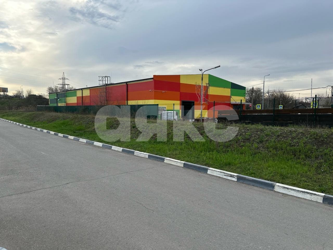Фото №7: Коммерция 909 м² - Новочеркасск, Хотунок, ул. Гагарина, 2Б