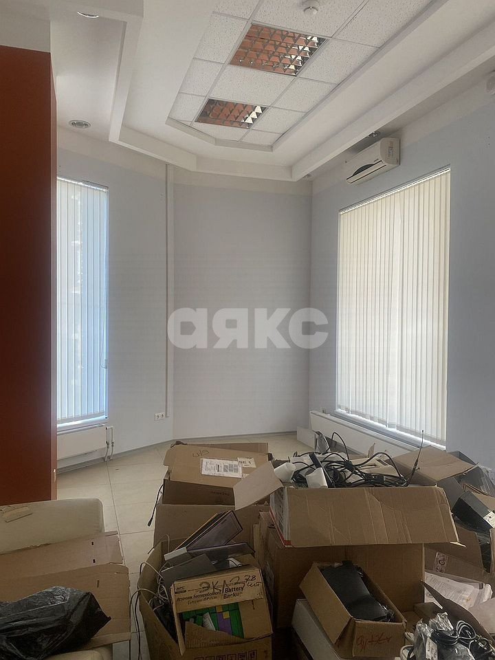 Фото №5: Коммерция 307 м² - Ростов-на-Дону, жилой комплекс Красный Город-Сад, ул. Петрашевского, 36
