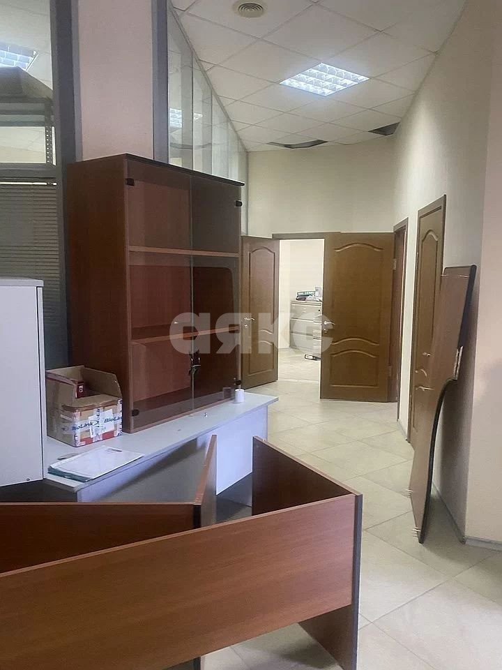 Фото №4: Коммерция 307 м² - Ростов-на-Дону, жилой комплекс Красный Город-Сад, ул. Петрашевского, 36