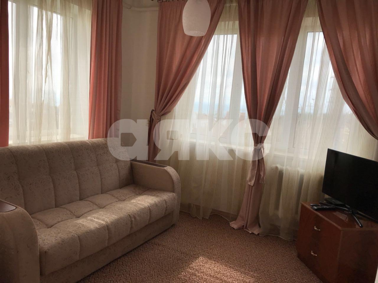 Фото №3: Дом 342 м² + 15 сот. - Геленджик, Голубая Бухта, ул. Пограничная, 95