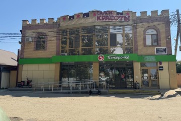 Фото №1: Торговое помещение 708 м² - Краснодар, ст Медик, ул. Зелёная, 2/1
