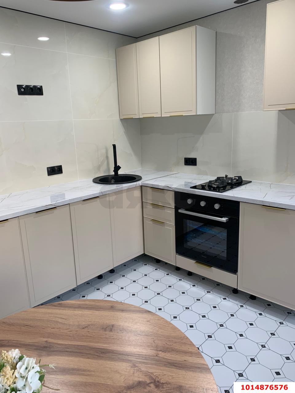 Фото №1: 2-комнатная квартира 44 м² - Краснодар, Прикубанский внутригородской округ, мкр. Юбилейный, ул. имени Калинина, 13к47