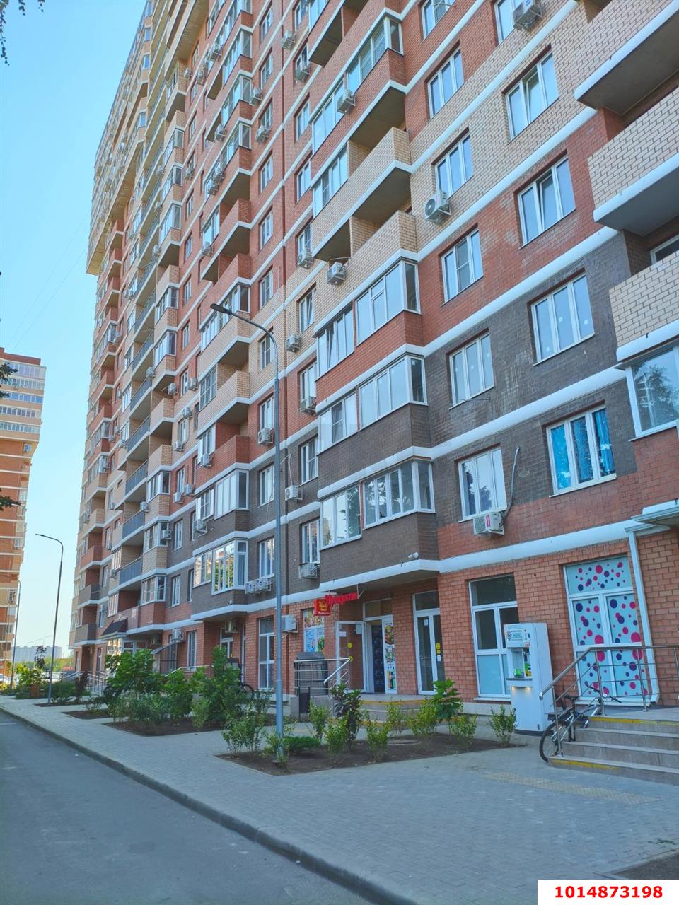 Фото №9: 1-комнатная квартира <span class="whitespace-nowrap">36 м²</span>, <span class="whitespace-nowrap">9/19 эт.</span> - Краснодар, Прикубанский внутригородской округ, Калинино, Завод Радиоизмерительных Приборов, мкр. ЖК Акварели-2, ул. Тепличная, 62/1к5