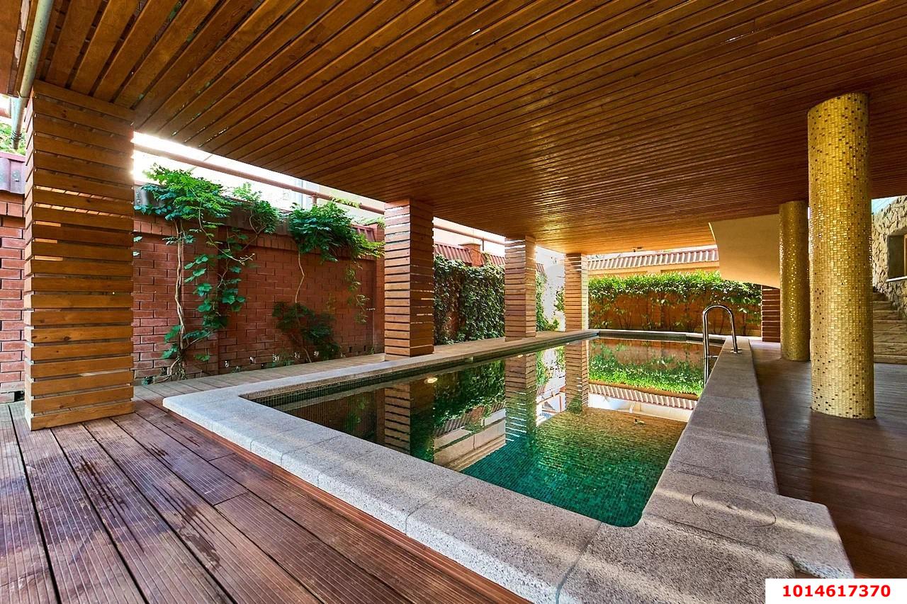 Фото №1: Дом 427 м² + 5.66 сот. - Краснодар, Фестивальный, пер. Ильский, 21