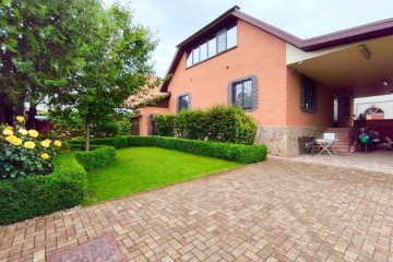 Фото №1: Дом 263 м² - Краснодар, мкр. Музыкальный, ул. Агрохимическая