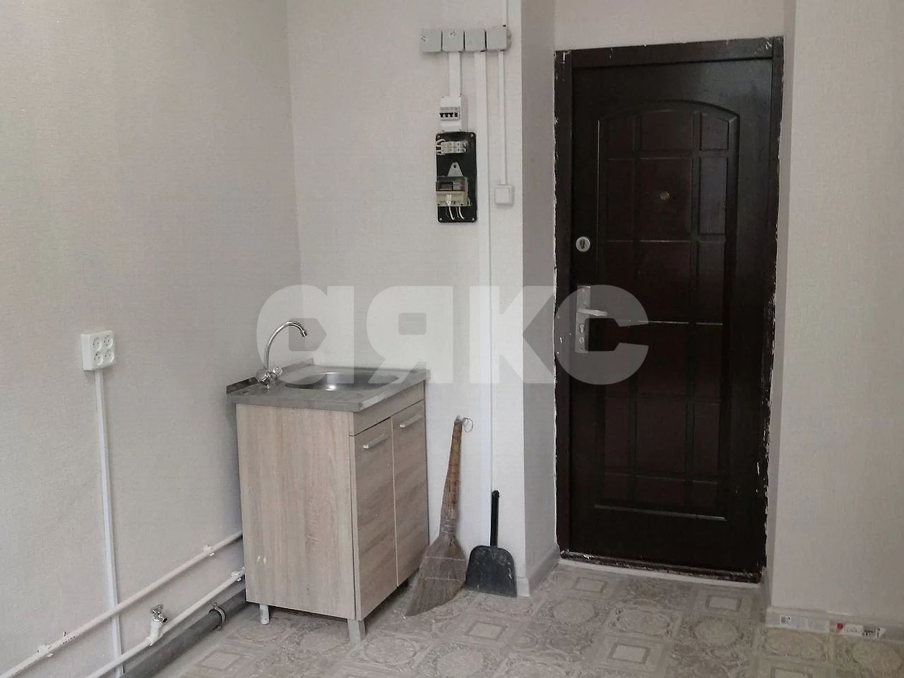 Фото №1: Комната 65 м² - Ростов-на-Дону, квартал Нижнегниловской, ул. Свердловская, 83