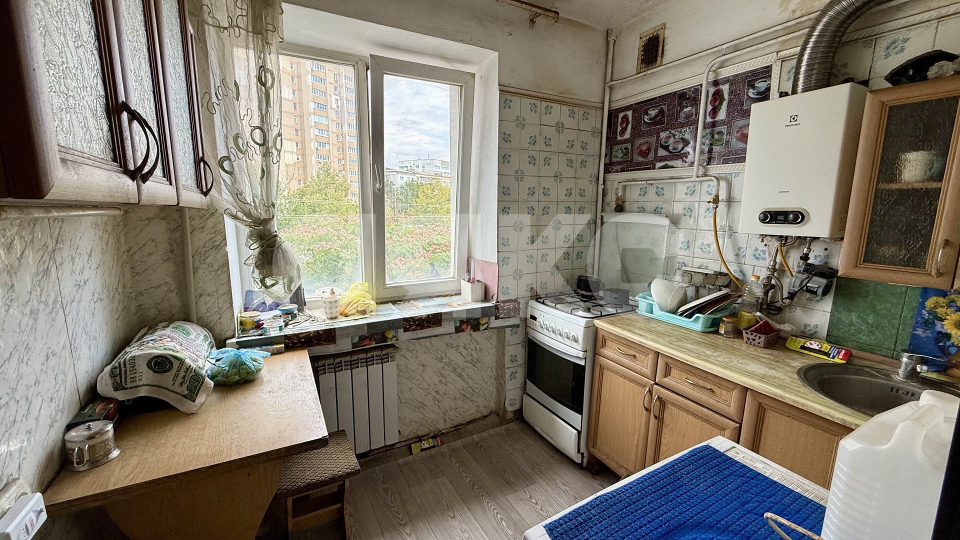 Фото №3: 4-комнатная квартира 62 м² - Симферополь, 429-й квартал, ул. Киевская, 136