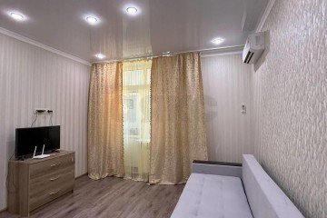 Фото №2: 1-комнатная квартира 42 м² - Краснодар, мкр. ЖК Керченский, ул. им. Героя Сарабеева В.И., 5к3
