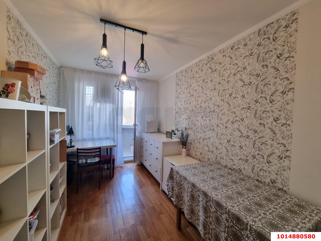 Фото №4: 4-комнатная квартира 82 м² - Краснодар, Западный внутригородской округ, мкр. Юбилейный, ул. 70-летия Октября, 34