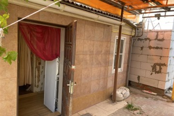 Фото №2: Часть дома 35 м² - Краснодар, мкр. Дубинка, ул. Адыгейская набережная, 87