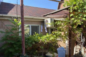 Фото №1: Часть дома 35 м² - Краснодар, мкр. Дубинка, ул. Адыгейская набережная, 105