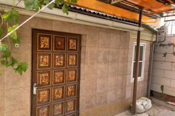 Фото №1: Часть дома 35 м² - Краснодар, мкр. Дубинка, ул. Адыгейская набережная, 87