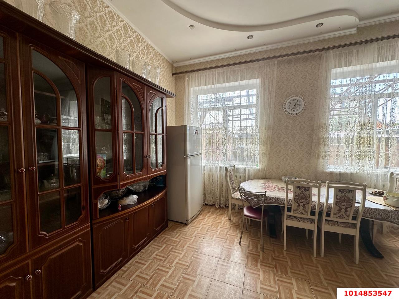 Фото №1: Дом 154 м² + 4.6 сот. - Краснодар, Западный внутригородской округ, мкр. Фестивальный, ул. Аэродромная, 148