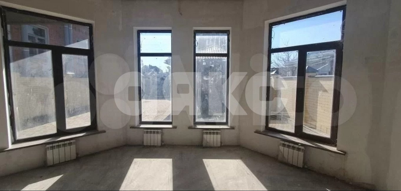 Фото №3: Дом 387 м² + 5.5 сот. - Армавир, ул. Московская, 151