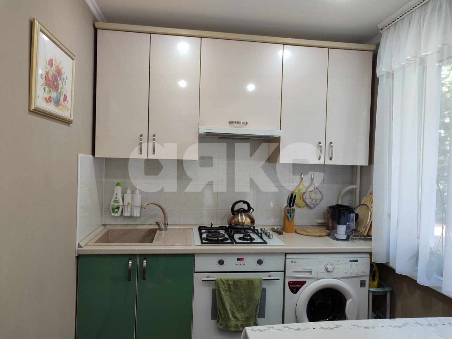 Фото №2: 2-комнатная квартира 52 м² - Армавир, Черёмушки, ул. Новороссийская, 108