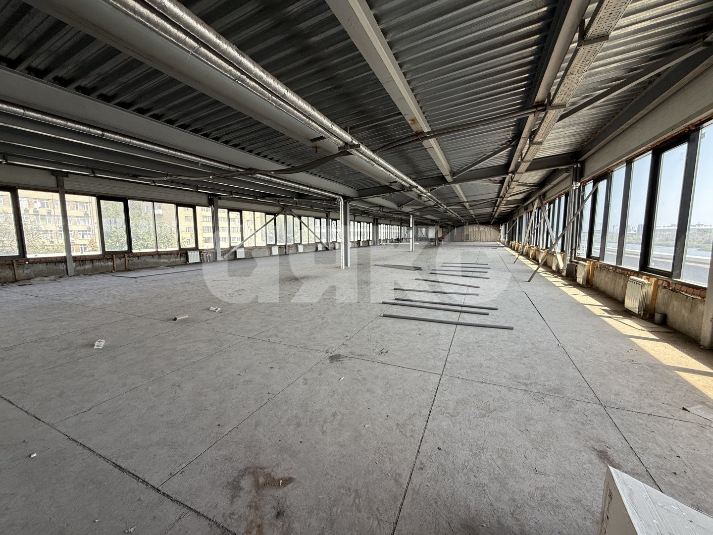 Фото №1: Коммерция 1200 м² - Ростов-на-Дону, Ленинский, ул. Береговая, 10