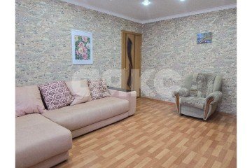 Фото №2: 3-комнатная квартира 59 м² - Нижнекамск, мкр. 10-й, ул. Менделеева, 1
