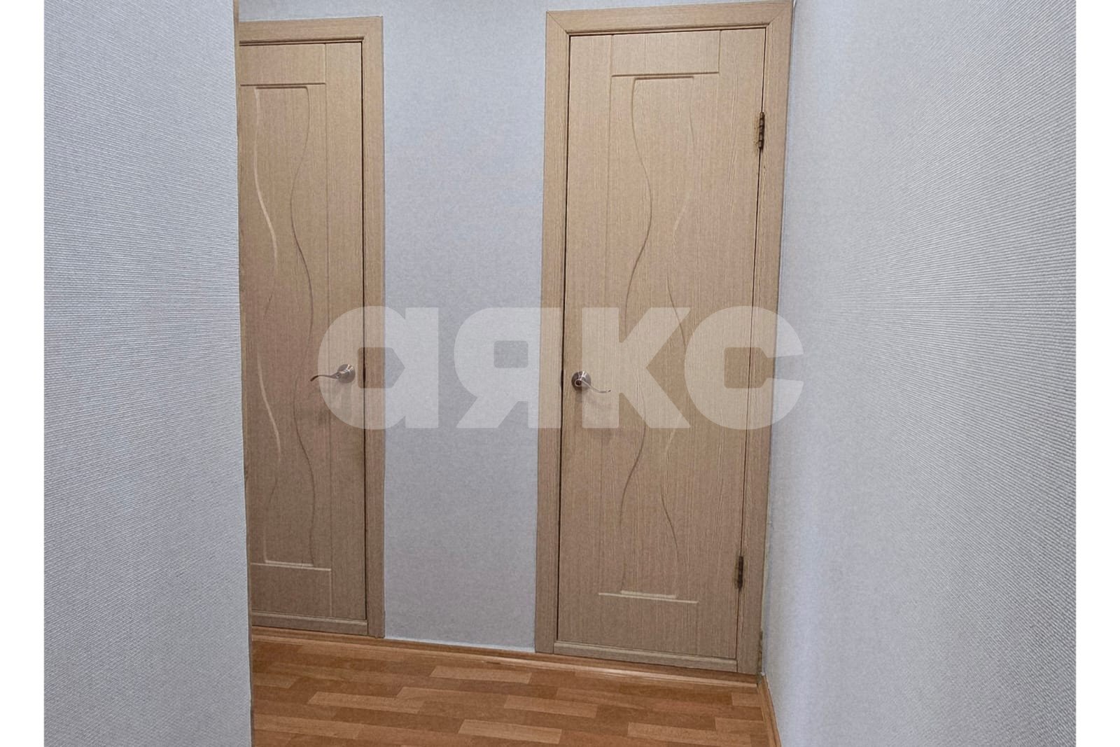 Фото №12: 3-комнатная квартира 59 м² - Нижнекамск, 10-й, ул. Менделеева, 1