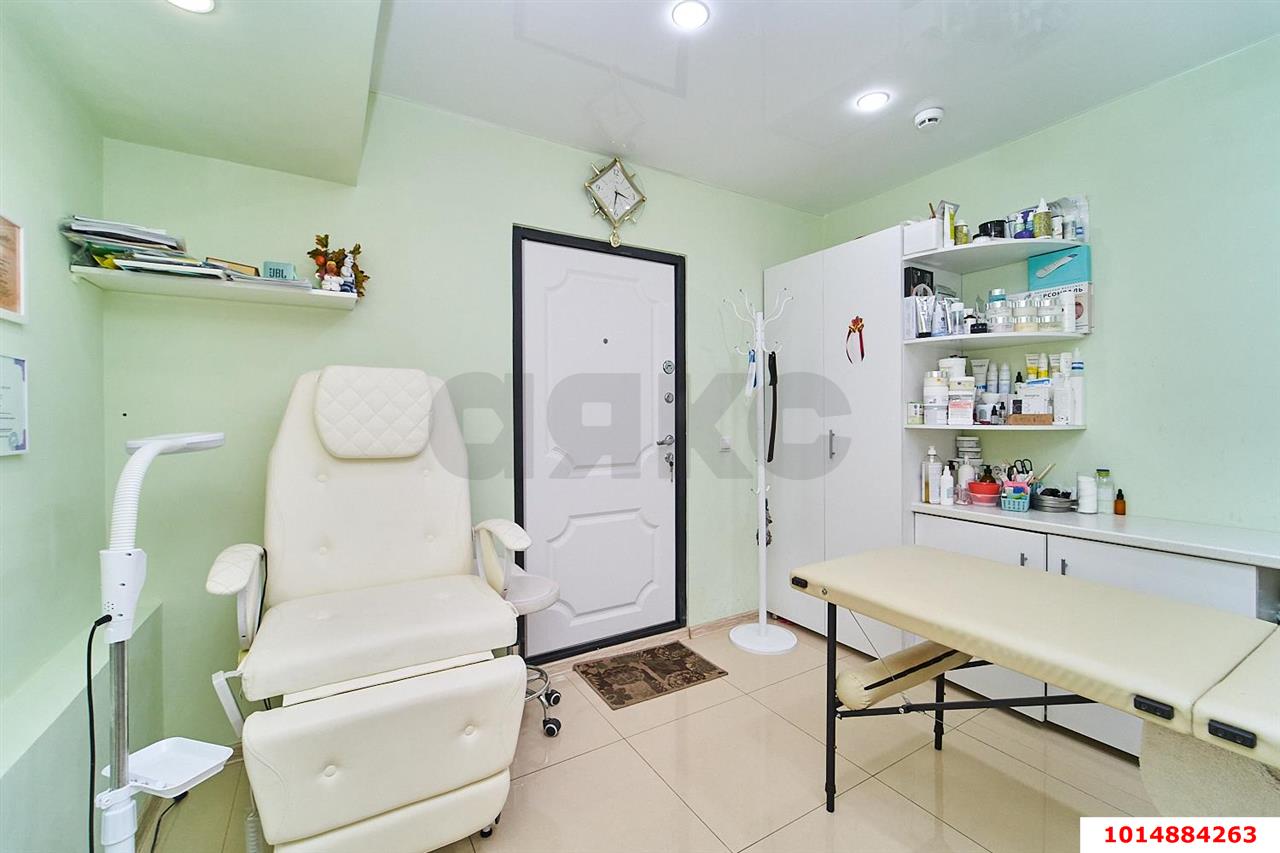 Фото №13: Торговое помещение 33 м² - Краснодар, Восточно-Кругликовский, ул. Генерала Трошева, 43