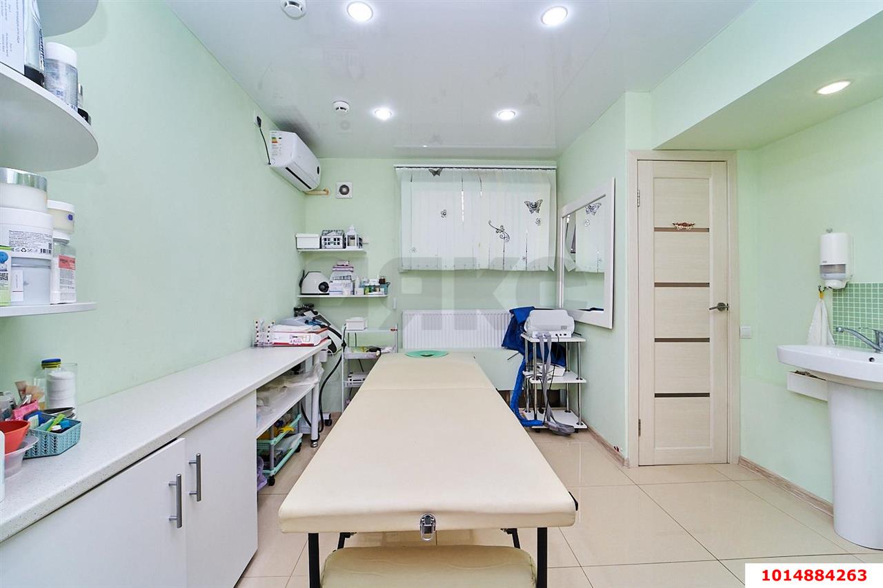 Фото №7: Торговое помещение 33 м² - Краснодар, Восточно-Кругликовский, ул. Генерала Трошева, 43