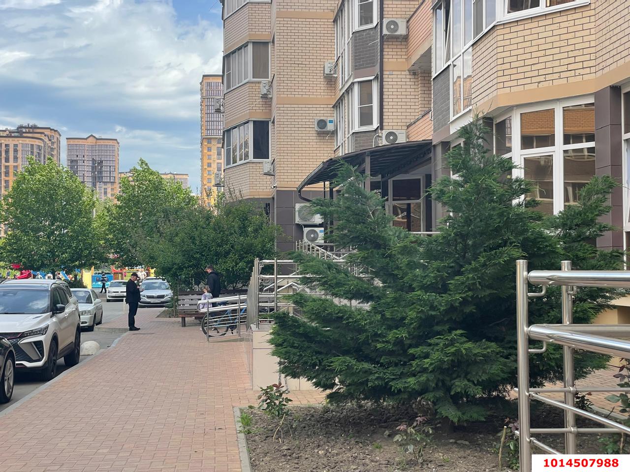 Фото №1: Коммерция 68 м² - Краснодар, Прикубанский внутригородской округ, жилой комплекс Приоритет, жилой комплекс Мозаика, ж/м имени Демьяна Бедного, ул. Степная, 1/1