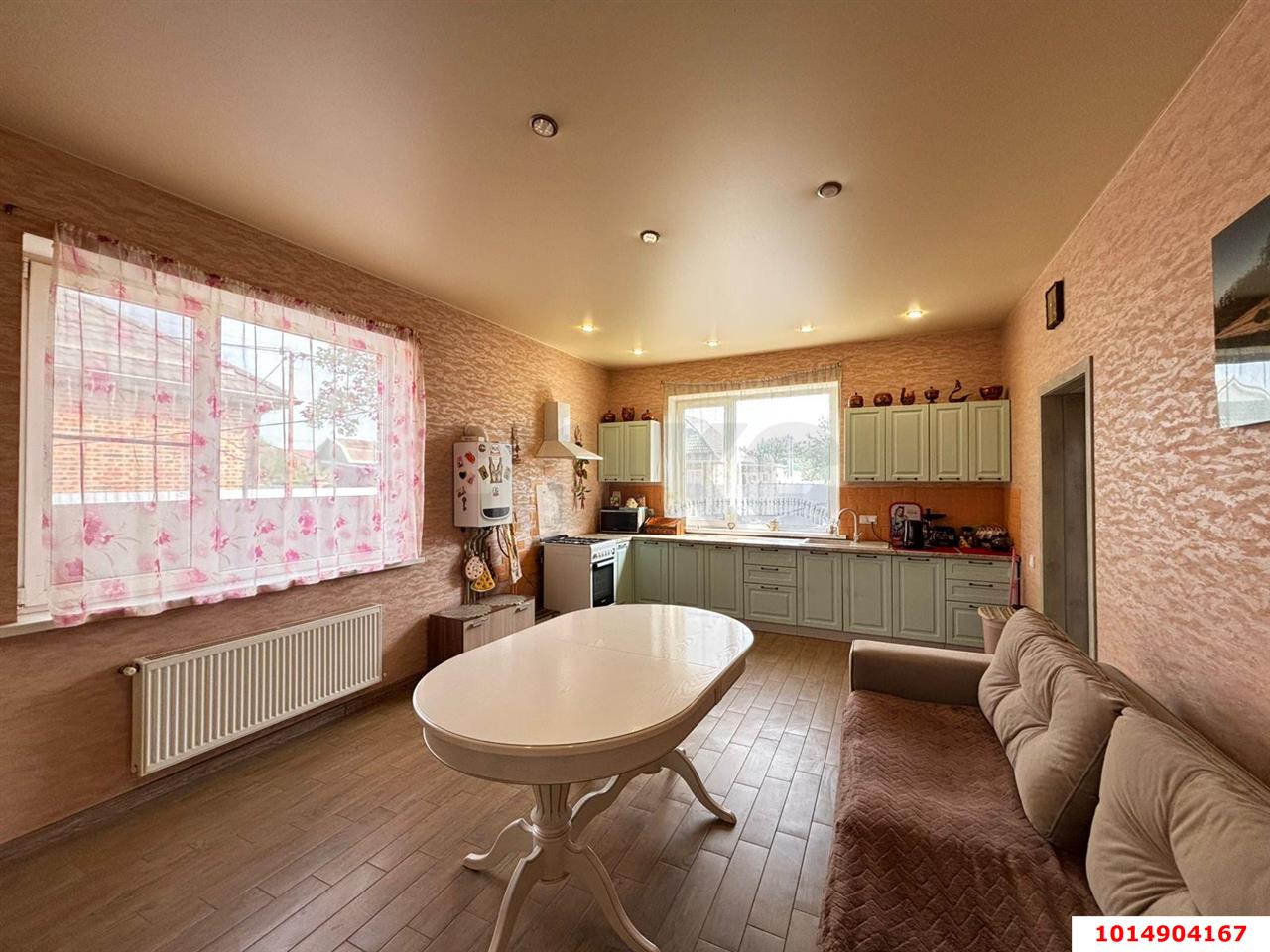 Фото №1: Дом 107 м² + 3.58 сот. - Новотитаровская, ул. Революционная, 63