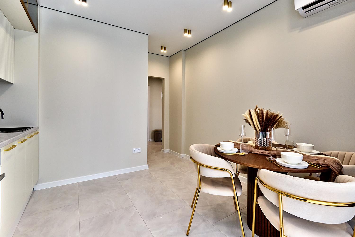 Фото №4: 1-комнатная квартира 50 м² - Краснодар, ЖК Аврора, Западный внутригородской округ, мкр. жилой комплекс Аврора, ул. имени Дзержинского, 95