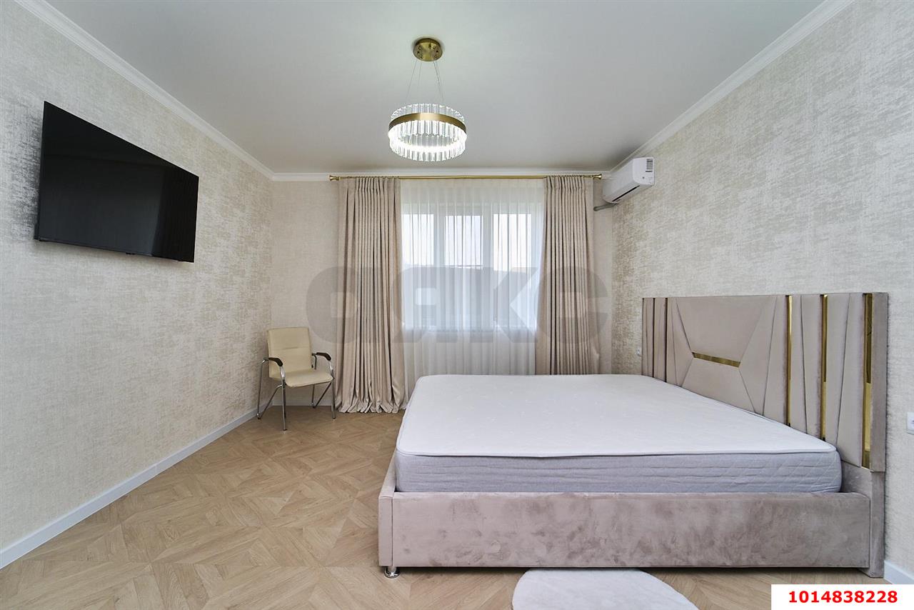 Фото №2: 3-комнатная квартира 100 м² - Краснодар, Юбилейный, пр-кт Чекистов, 1