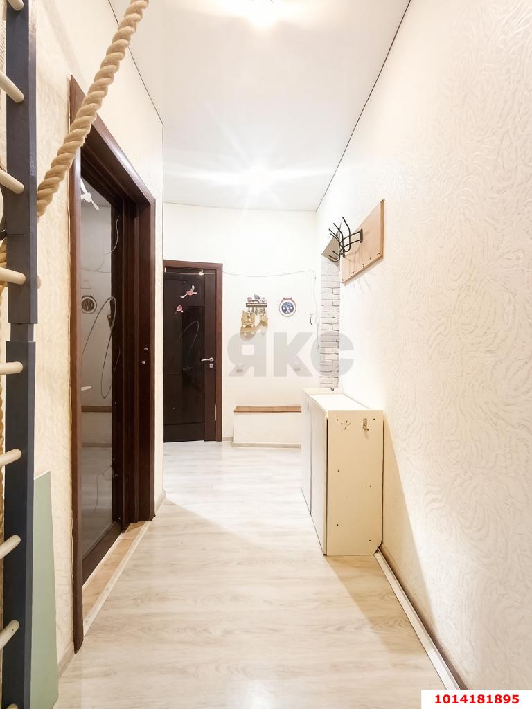 Фото №10: 2-комнатная квартира <span class="whitespace-nowrap">62 м²</span>, <span class="whitespace-nowrap">4/6 эт.</span> - Краснодар, Прикубанский внутригородской округ, мкр. Музыкальный, ул. имени Сергея Есенина, 84