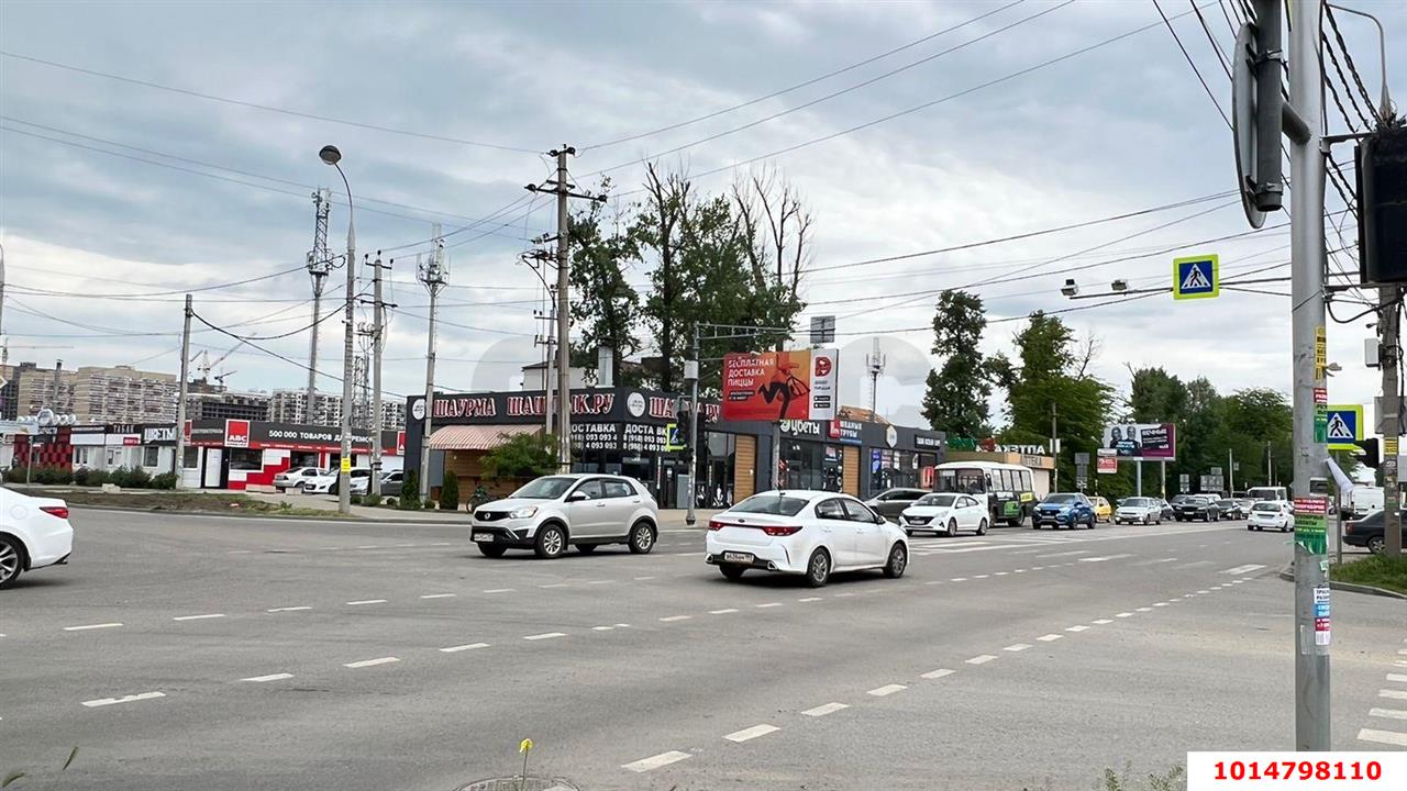 Фото №3: Торговое помещение 37 м² - Краснодар, Музыкальный, ул. Российская, 257/7лит3