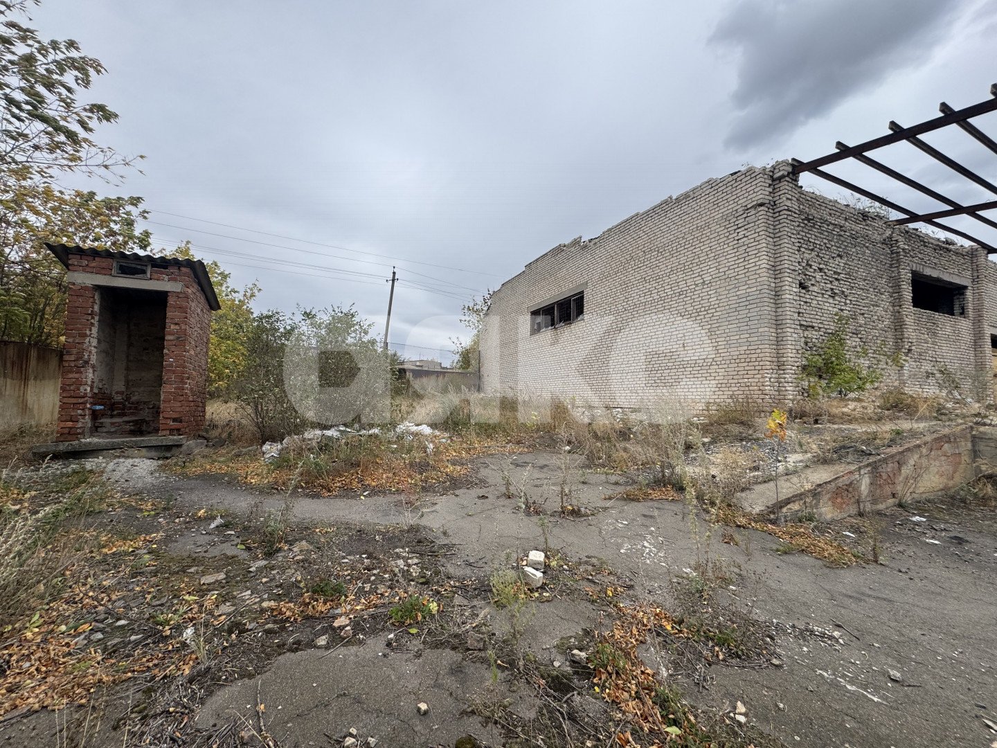 Фото №3: Коммерция 660 м² - Мангуш, ул. Мурзы, 46А