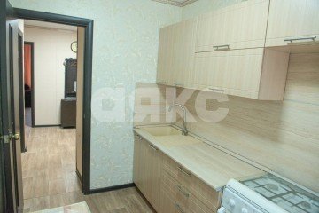 Фото №1: 4-комнатная квартира 74 м² - Нижнекамск, мкр. 12-й, пр-кт Химиков, 104