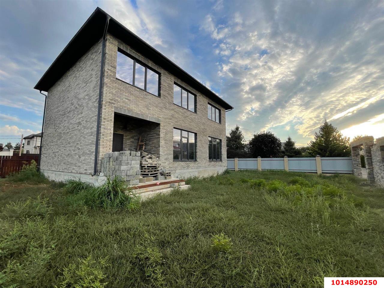 Фото №1: Дом 200 м² + 5.3 сот. - Новая Адыгея, ул. Грушёвая, 6