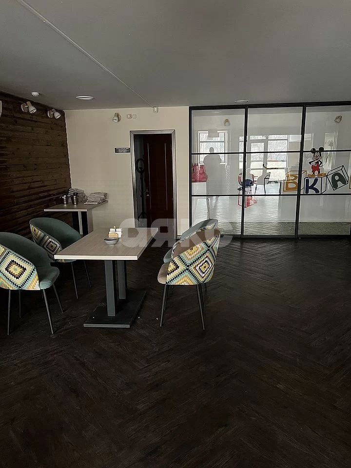 Фото №4: Коммерция 370 м² - Ростов-на-Дону, Октябрьский, пр-кт Будённовский, 92А