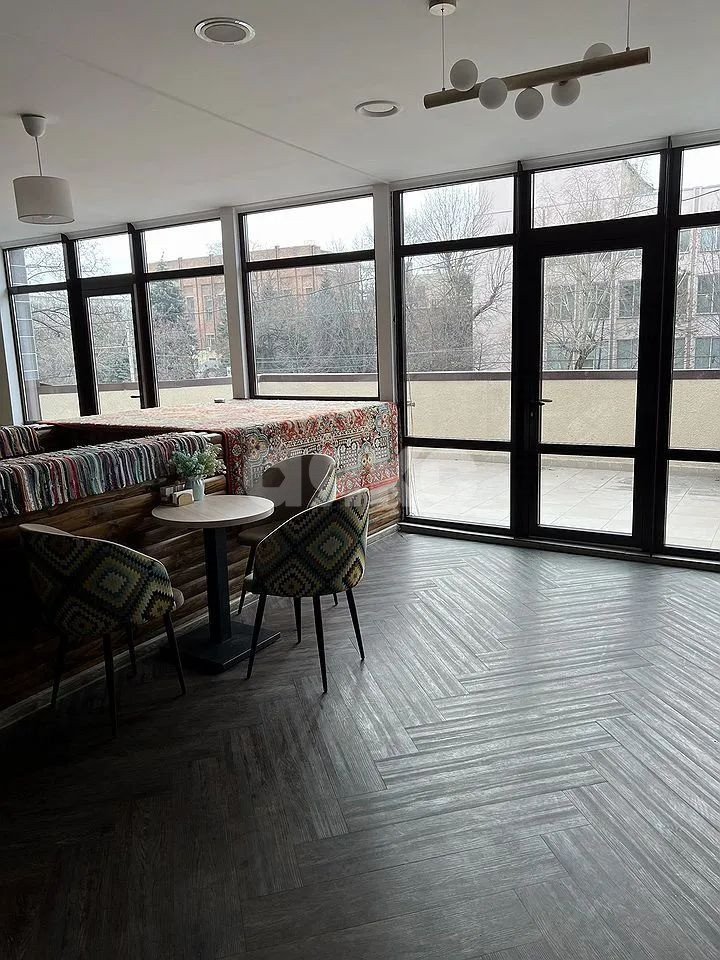 Фото №5: Коммерция 370 м² - Ростов-на-Дону, Октябрьский, пр-кт Будённовский, 92А