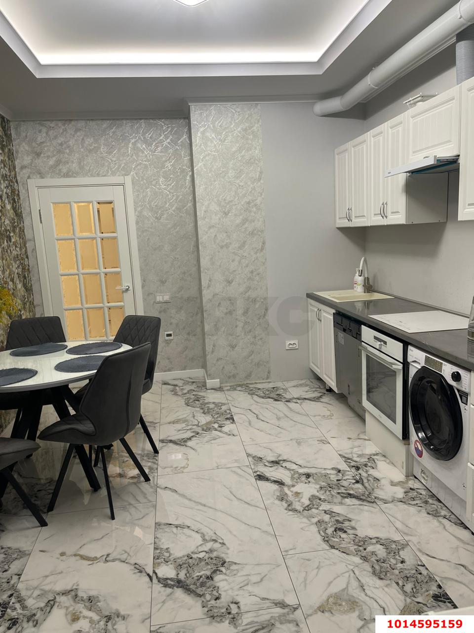 Фото №3: 2-комнатная квартира 71 м² - Краснодар, Прикубанский внутригородской округ, Завод Радиоизмерительных Приборов, мкр. имени Петра Метальникова, ул. Тополиная, 40/1