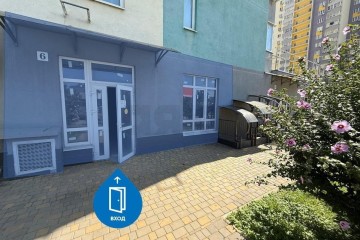 Фото №2: Торговое помещение 110 м² - Краснодар, мкр. Карасунский внутригородской округ, ул. имени Виктора Нарыкова, 10