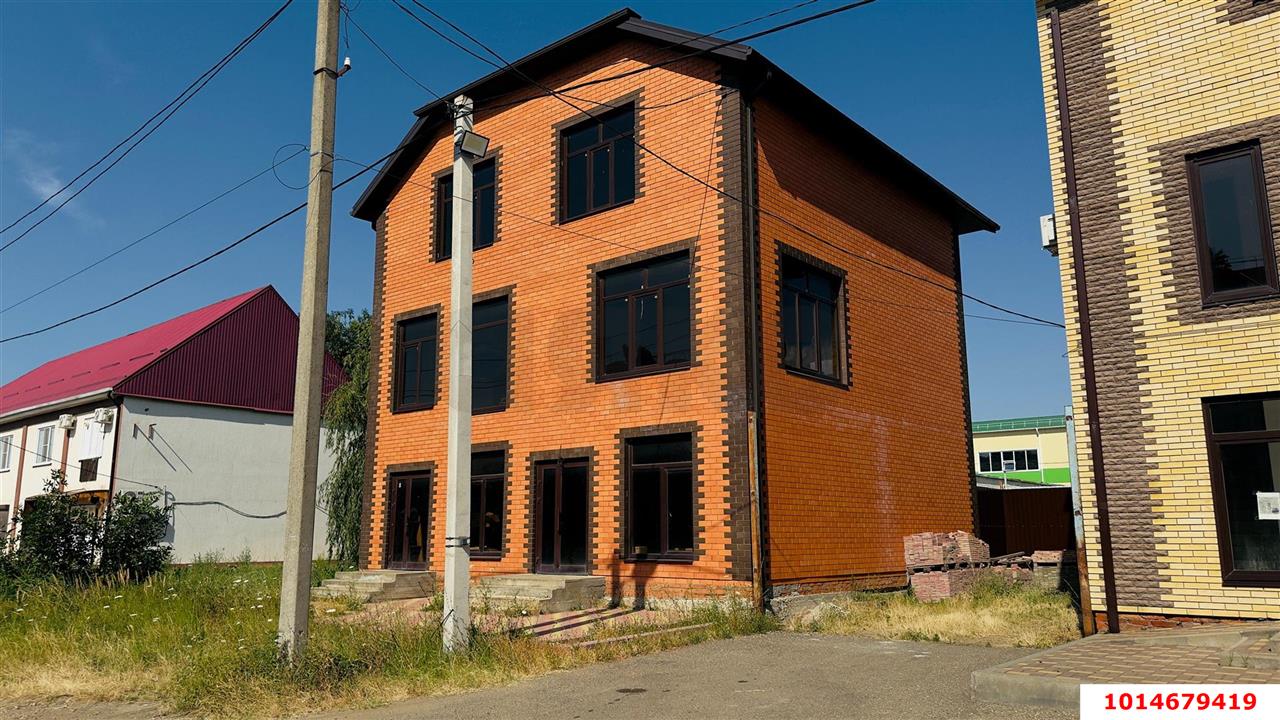 Фото №1: Отдельное здание 312 м² - Адыгейск, пр-кт Ленина, 28