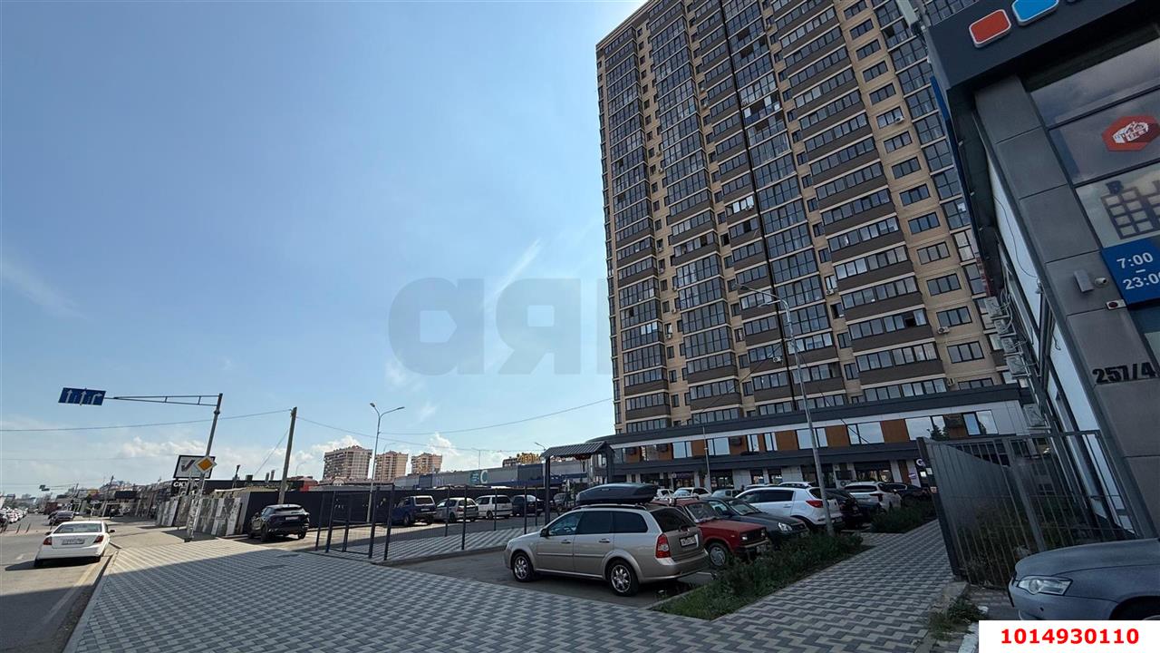 Фото №1: Торговое помещение 53 м² - Краснодар, Музыкальный, ул. Российская, 257/7