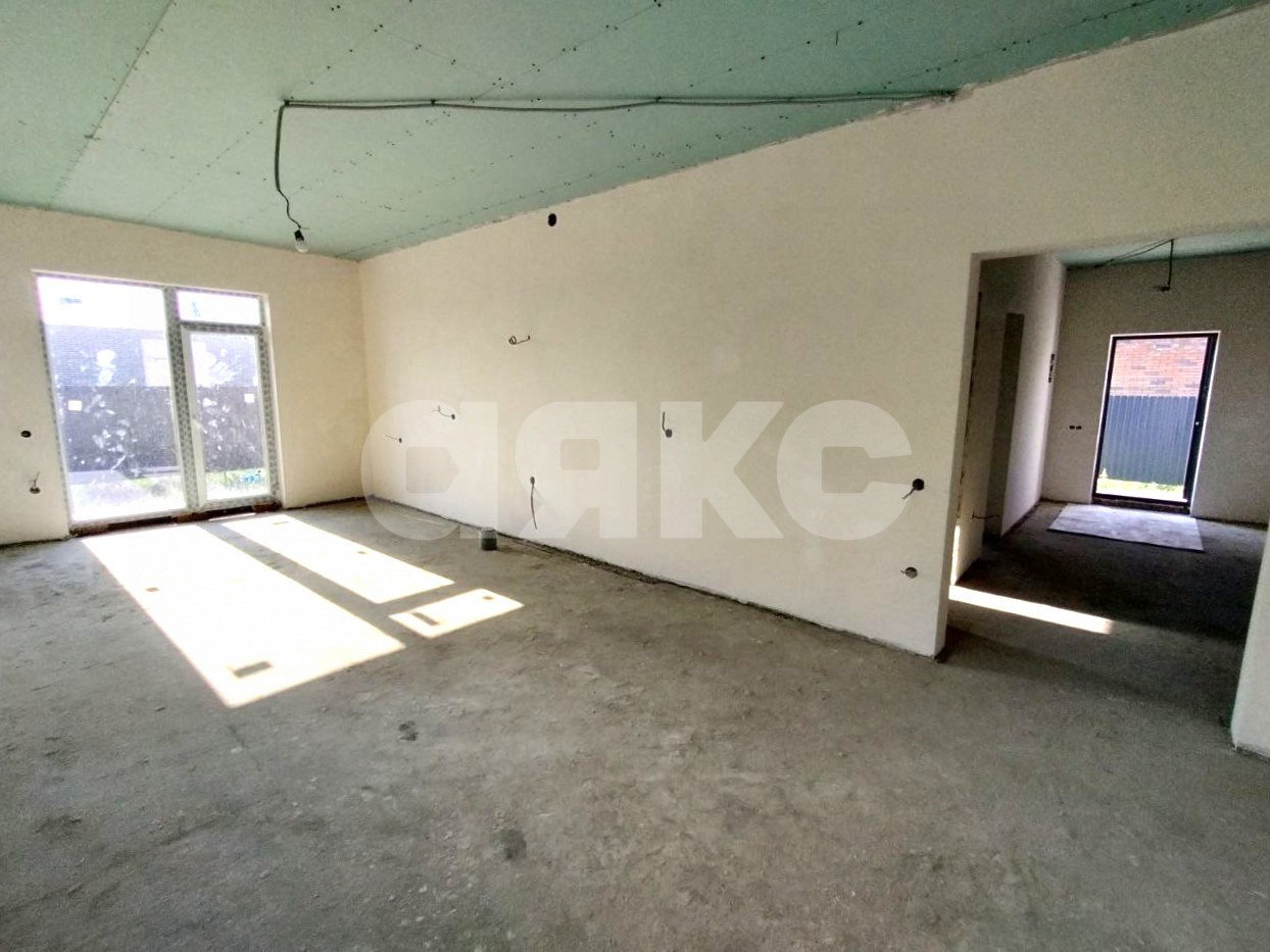 Фото №8: Дом 104 м² + 4.7 сот. - Новотитаровская, коттеджный  Новотитаровка, ул. Андрея Павелко