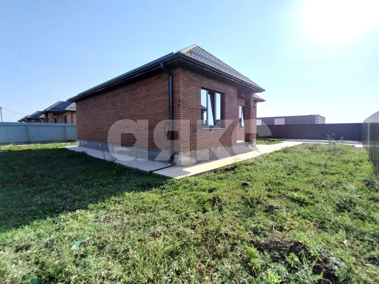 Фото №5: Дом 104 м² + 4.7 сот. - Новотитаровская, коттеджный  Новотитаровка, ул. Андрея Павелко