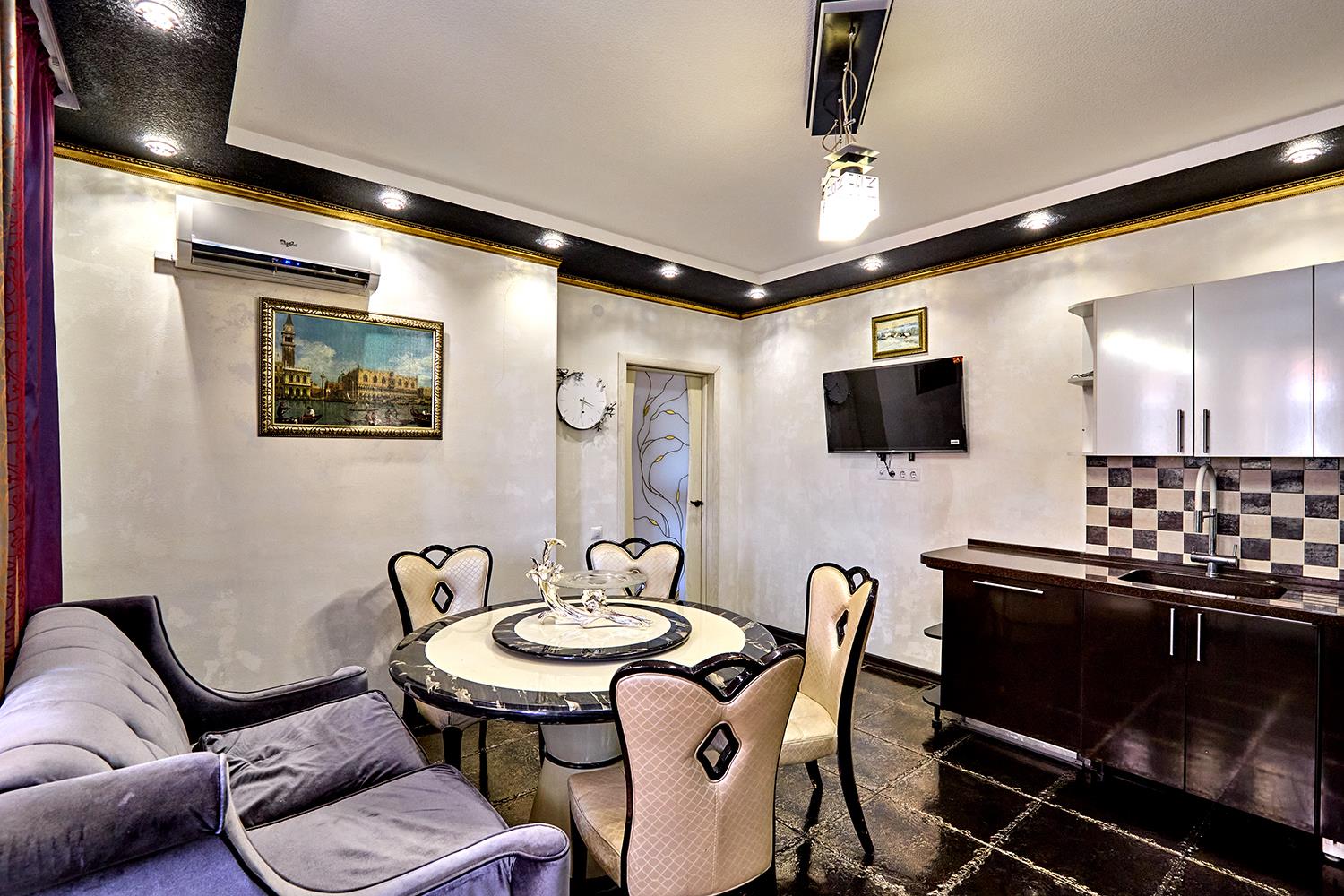 Фото №2: 2-комнатная квартира 100 м² - Краснодар, Центральный внутригородской округ, мкр. Дубинка, ул. КИМ, 143