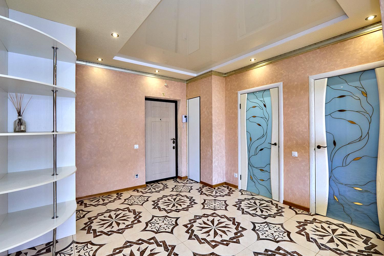 Фото №6: 2-комнатная квартира 100 м² - Краснодар, Центральный внутригородской округ, мкр. Дубинка, ул. КИМ, 143