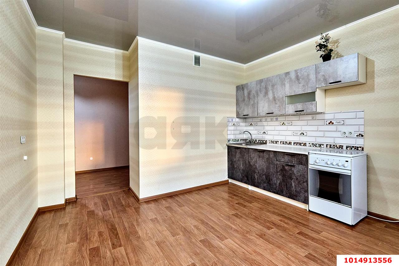 Фото №2: 2-комнатная квартира 71 м² - Краснодар, имени Маршала Жукова, ул. Александра Покрышкина, 2/2