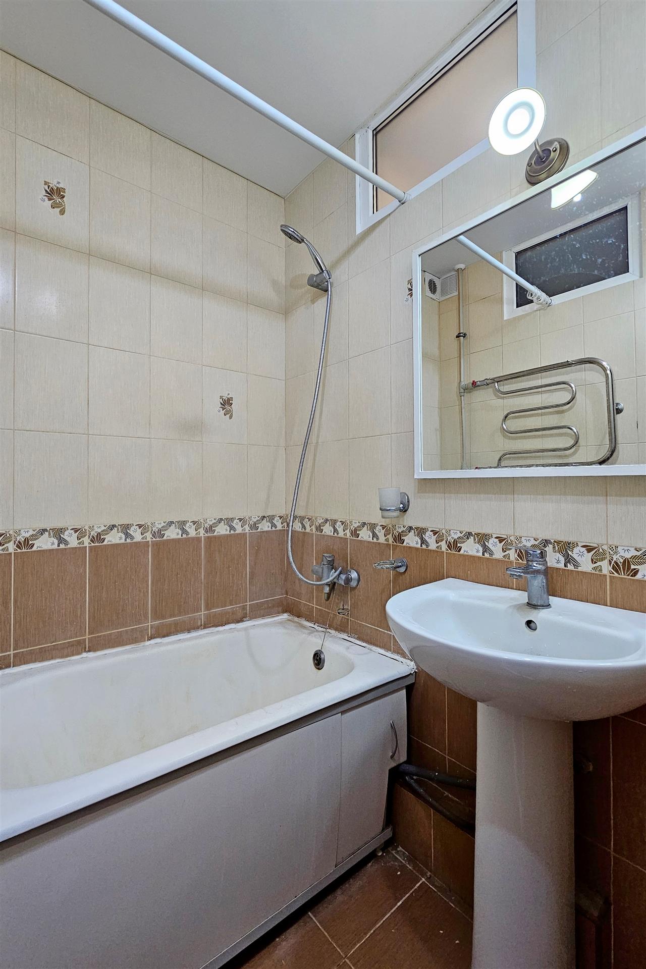 Фото №11: 2-комнатная квартира 47 м² - Краснодар, Прикубанский внутригородской округ, мкр. Завод Измерительных Приборов, ул. Карякина, 12