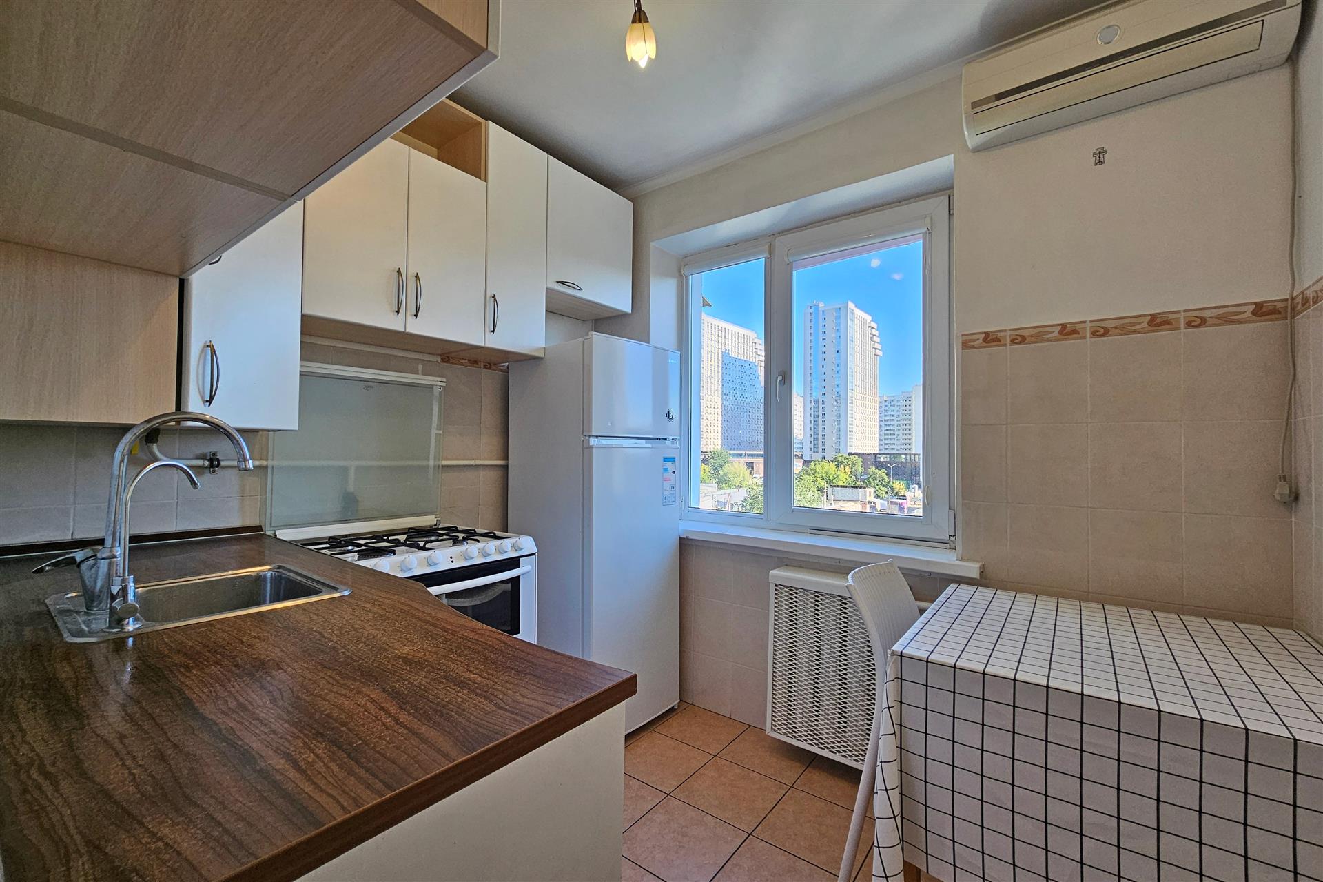 Фото №5: 2-комнатная квартира 47 м² - Краснодар, Прикубанский внутригородской округ, мкр. Завод Измерительных Приборов, ул. Карякина, 12